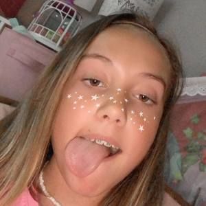 Meet your Posher, Tezzie